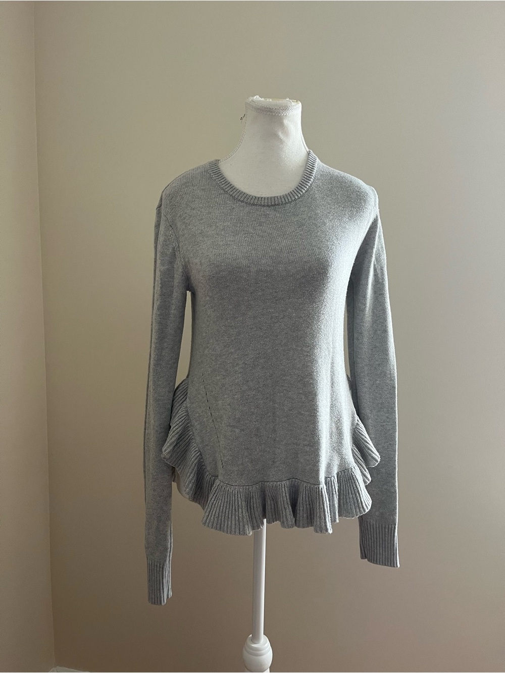 Womens Gray Ruffle Hem Sweater
